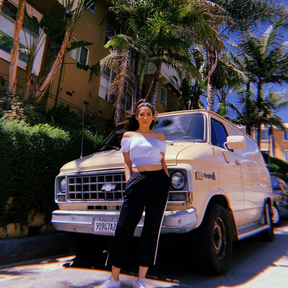 Meet your seller! 🌸🌸 - Picture 3 of 3